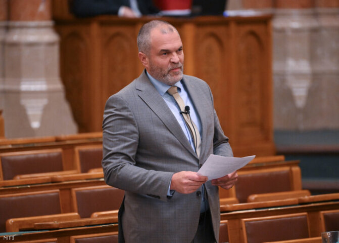 Sarosi_Jozsef.jpg Sarosi_Jozsef.jpg
